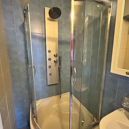 Apartamento Palace Of The Parliament View,old City,waterfall Bucarest