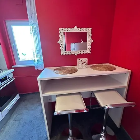 Palace Of The Parliament View,old City,waterfall Apartment