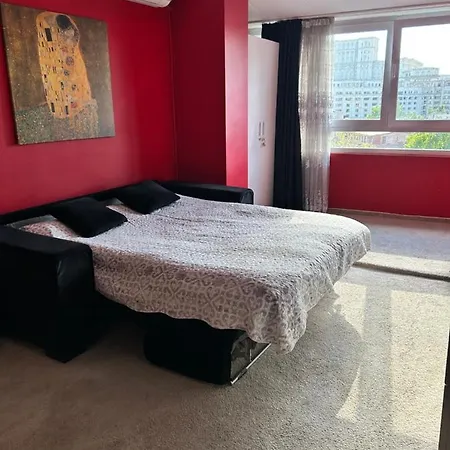 Apartment Palace Of The Parliament View,old City,waterfall Bucharest