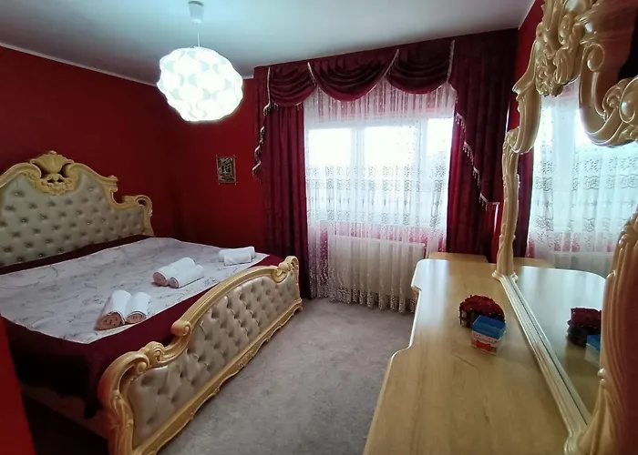 Apartman Palace Of The Parliament View,old City,waterfall Bukarest