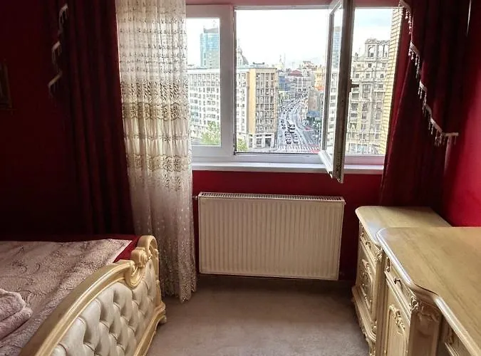 Palace Of The Parliament View,old City,waterfall Apartman