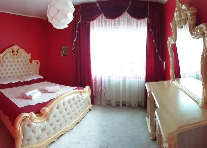 Palace Of The Parliament View,old City,waterfall